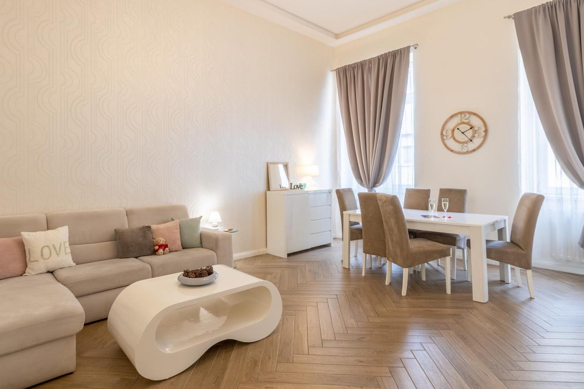 Jenny Luxury Two Bedrooms Apartment. — Photos 2